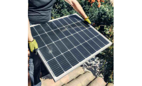 Plug-and-Play-Solarpanel: Einfache und effiziente Lösung. Plug-and-Play-Solarpanel: Einfache und effiziente Lösung.